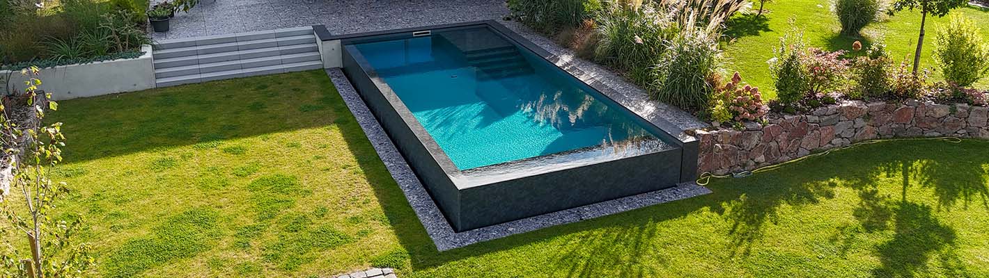 Infinity Pool, Massiv mit Folienauskleidung