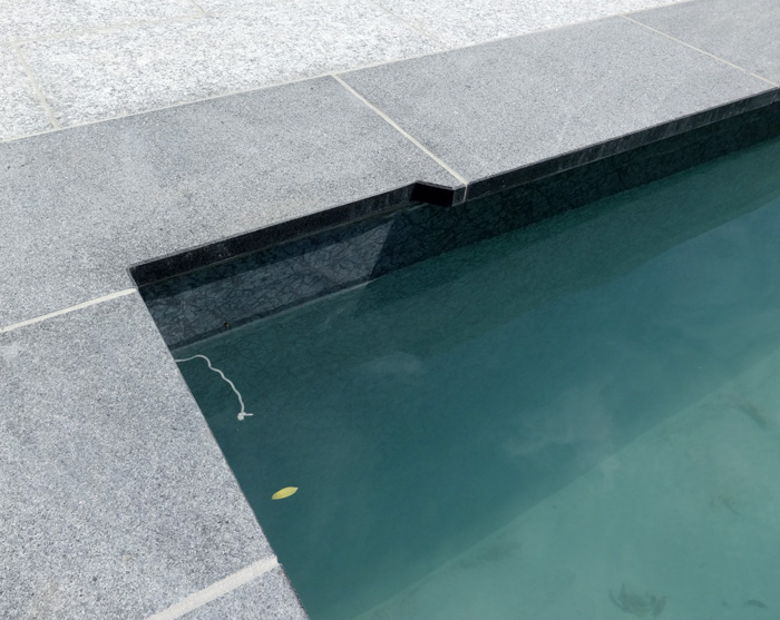 Ausschnitt Beckenrandstein