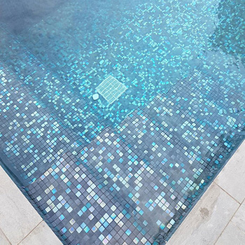 Glasmosaikfliesen für Pool