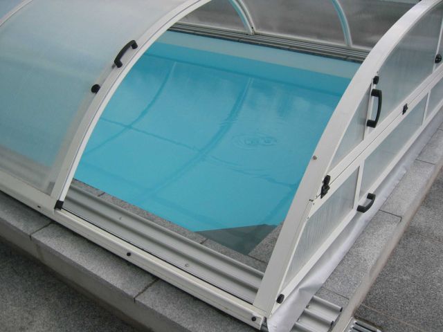 Einstieg Pool seitl. Schiebetür