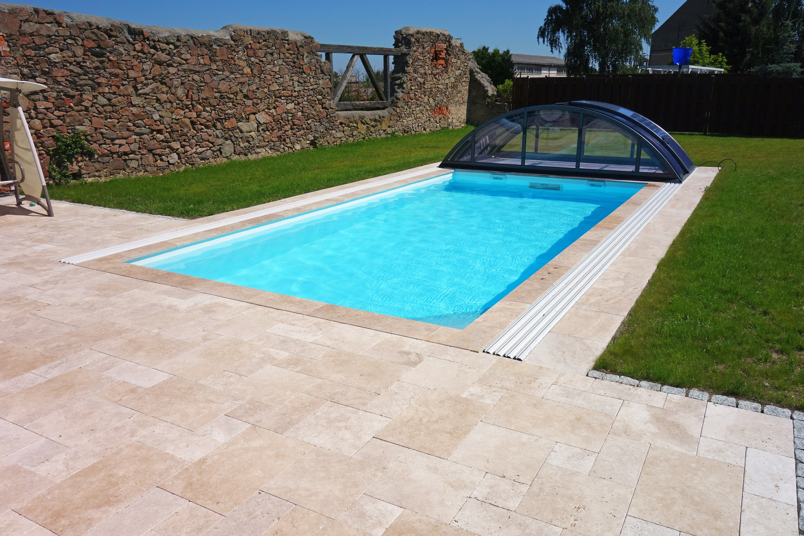 Schwimmbecken 3,8x8x1,5m mit Strömungsturbine und Hydrolysesystem