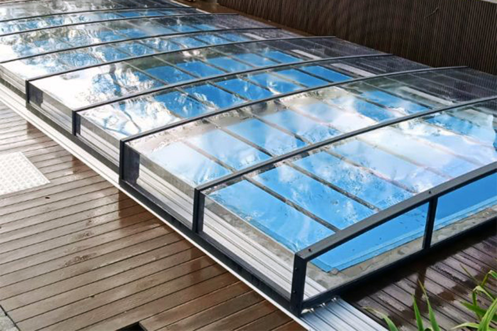 Flaches Pooldach Aluna® Exclusive Line