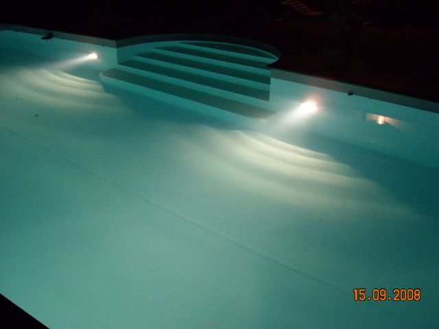 Scheinwerfer Schwimmbad