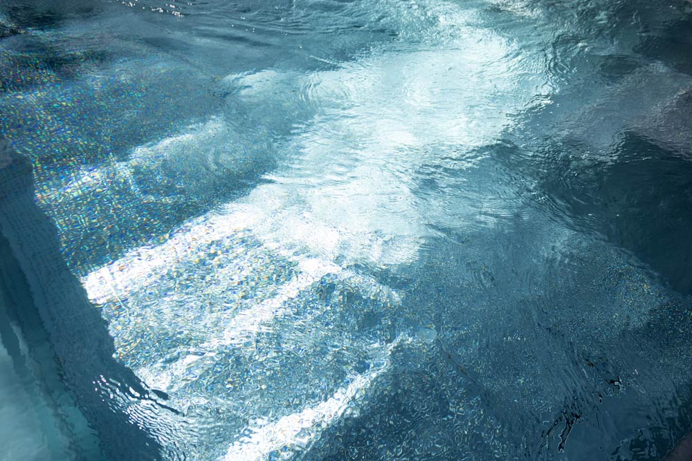 Sonne in Edelstahlpool