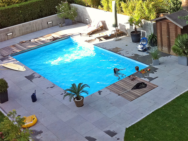 Schwimmbad 4 x 8 x 1,5 m Rollladen