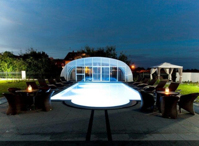 Hohe Poolüberdachung Aluna® Opera