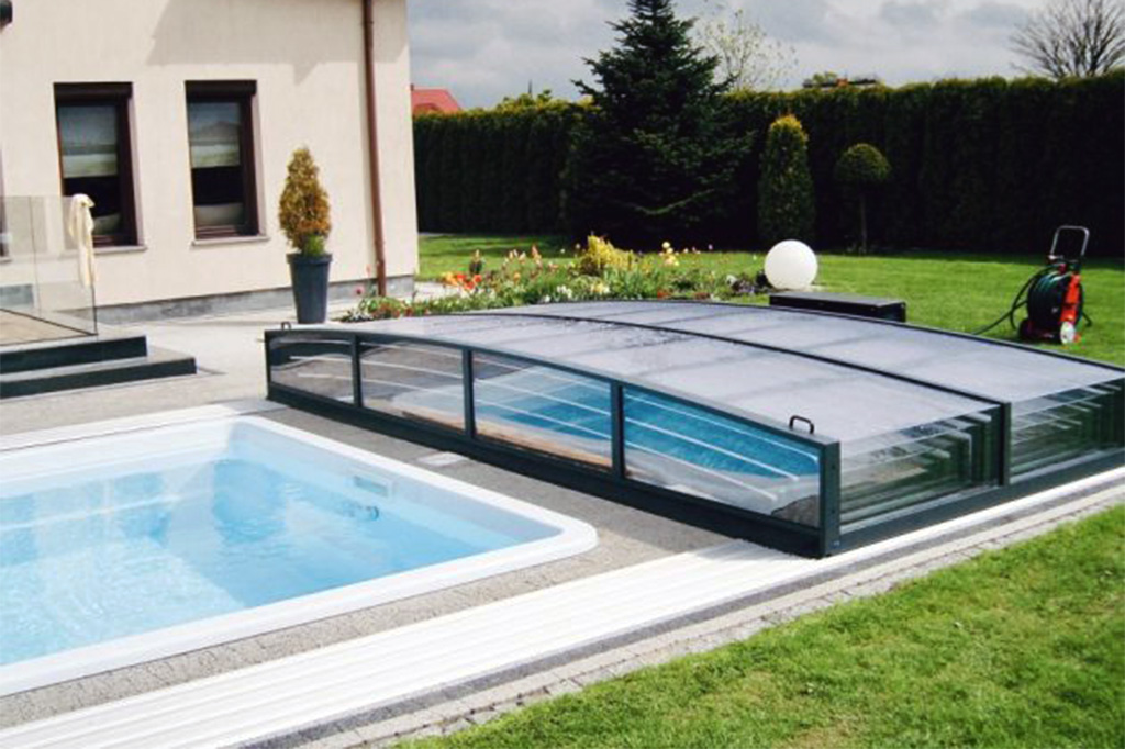 Flache Poolüberdachung Aluna® Exclusive Line