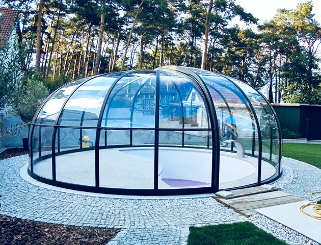 Poolüberdachung rund, mit 180° Öffnung