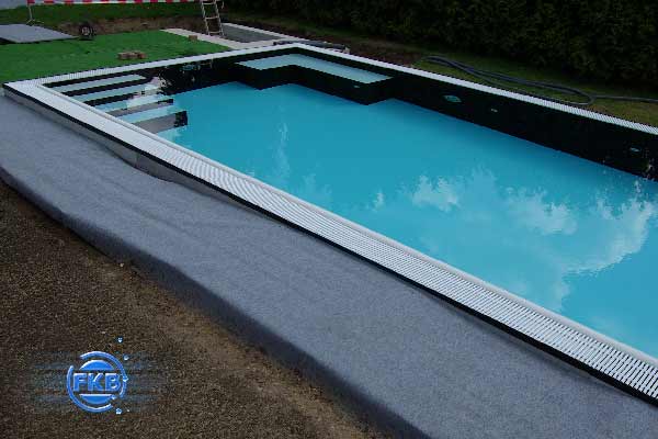 Überlaufrinnenbecken