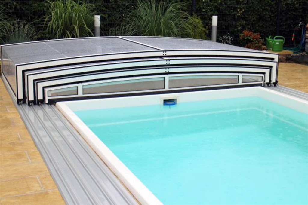 Flache Poolüberdachung Aluna® Exclusive Line