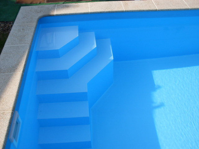 Ecktreppe Schwimmbecken