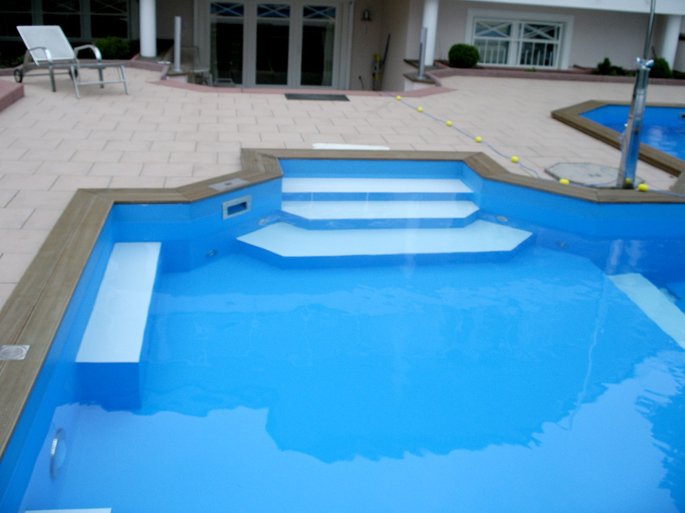 Treppe und Sitzpodest