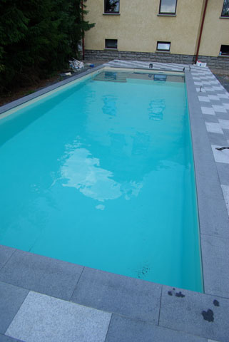 Schwimmbecken 
