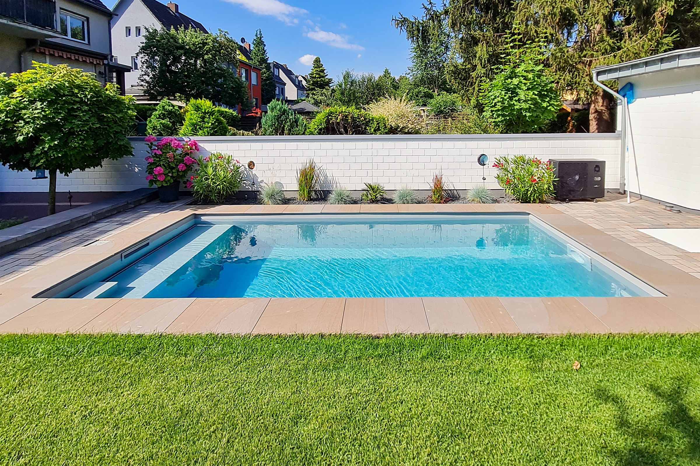 Polypropylen Skimmerpool 3x6x1,5m mit Rollladenabdeckung in Sitzbank